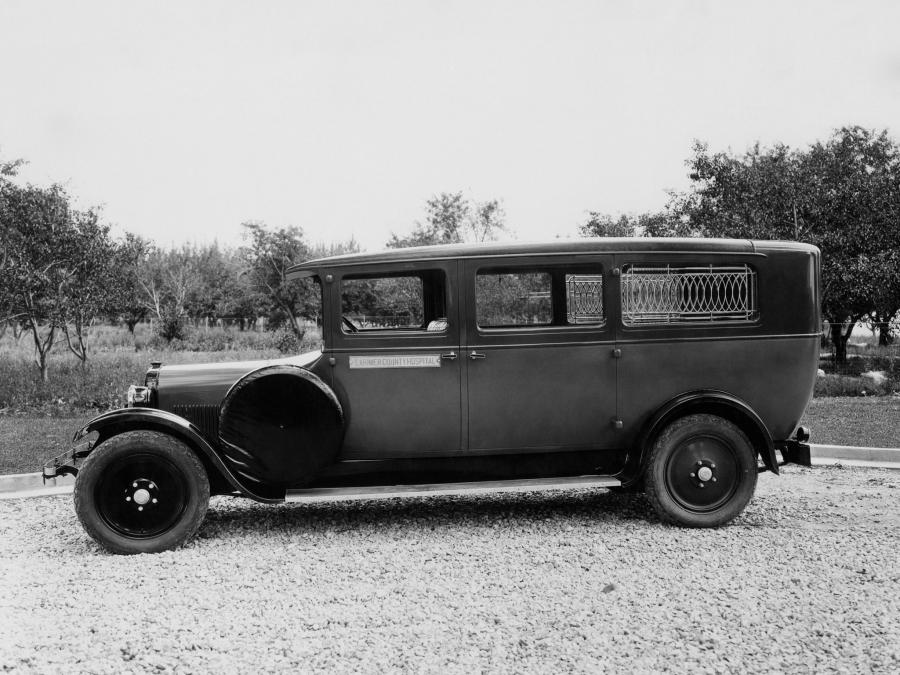  Graham DC-Series Ambulance 1927 года  (фото 2 из 2)